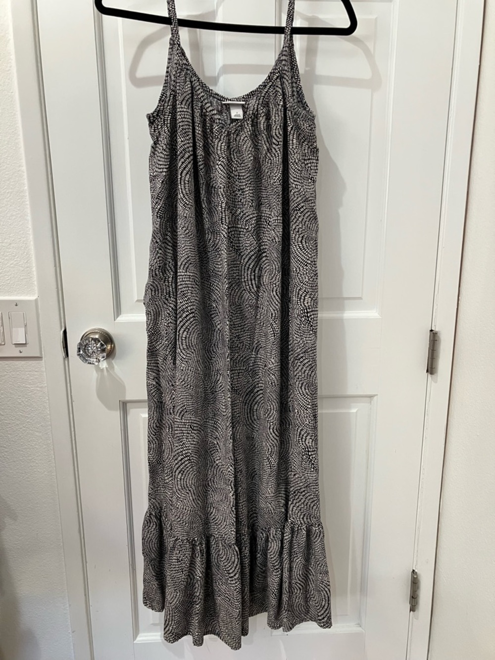 Ava & Viv Black and White Swirl Maxi Dress